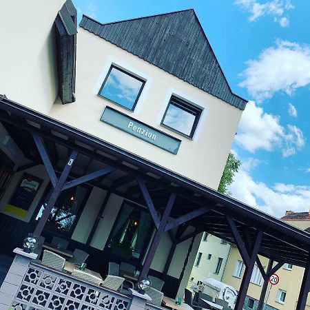 Penzion & Restaurace U Vily Sezimovo Usti Ngoại thất bức ảnh