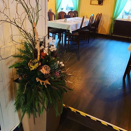 Penzion & Restaurace U Vily Sezimovo Usti Ngoại thất bức ảnh