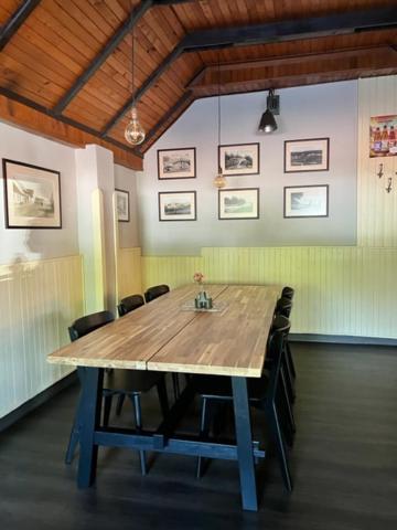 Penzion & Restaurace U Vily Sezimovo Usti Ngoại thất bức ảnh